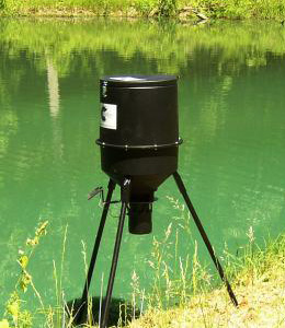 Outdoor Fish and Game Feeder